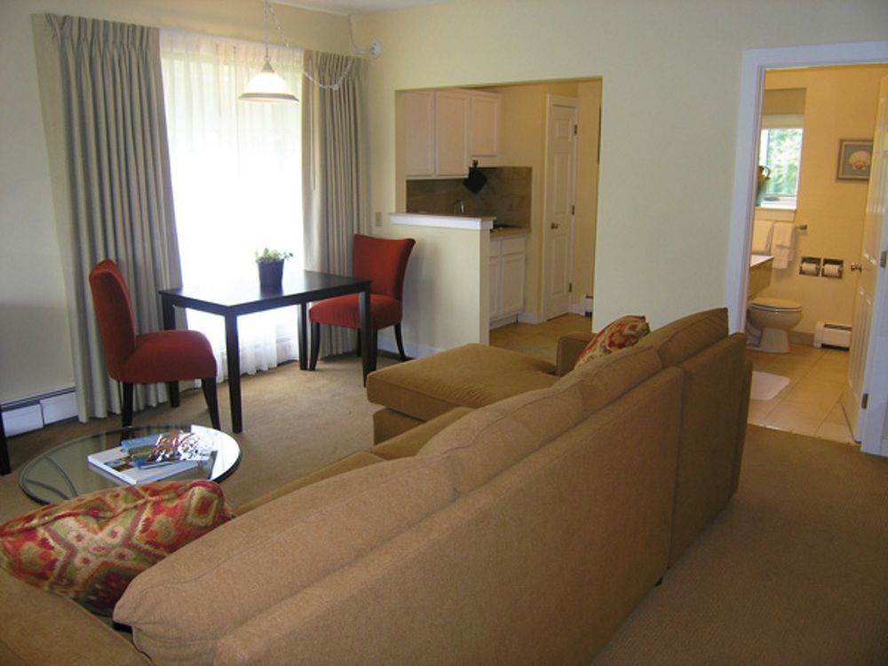 Cranwell Spa And Golf Resort (Adults Only) Lenox Exterior foto